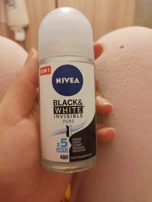 [4234-1] STICK NIVEA B&W INVISIBLE 5in1