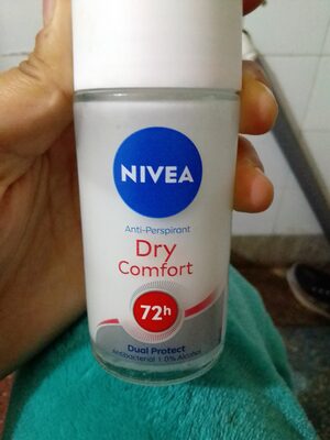 [005900-117] STICK NIVEA ROLL-ON 