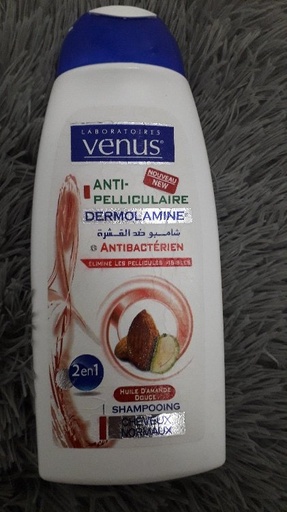 [45040] SH 2en1 VENUS ANTIPELLICULAIRE & HYDRATE